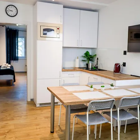 Rajska Plaza Basen Odkryty Brodziki Basen Kryty Plac Zabaw Animacje *