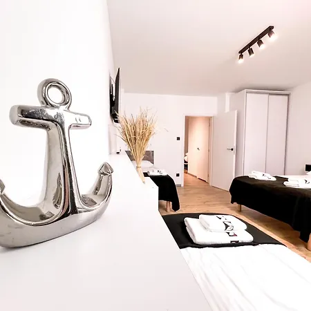 Rajska Plaza Basen Odkryty Brodziki Basen Kryty Plac Zabaw Animacje * Poddąbie