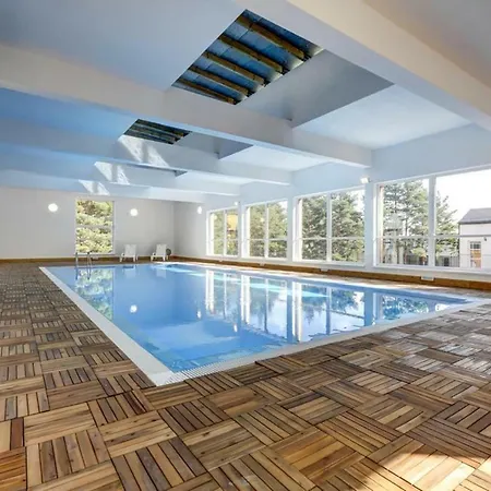 Rajska Plaza Basen Odkryty Brodziki Basen Kryty Plac Zabaw Animacje * Poddąbie